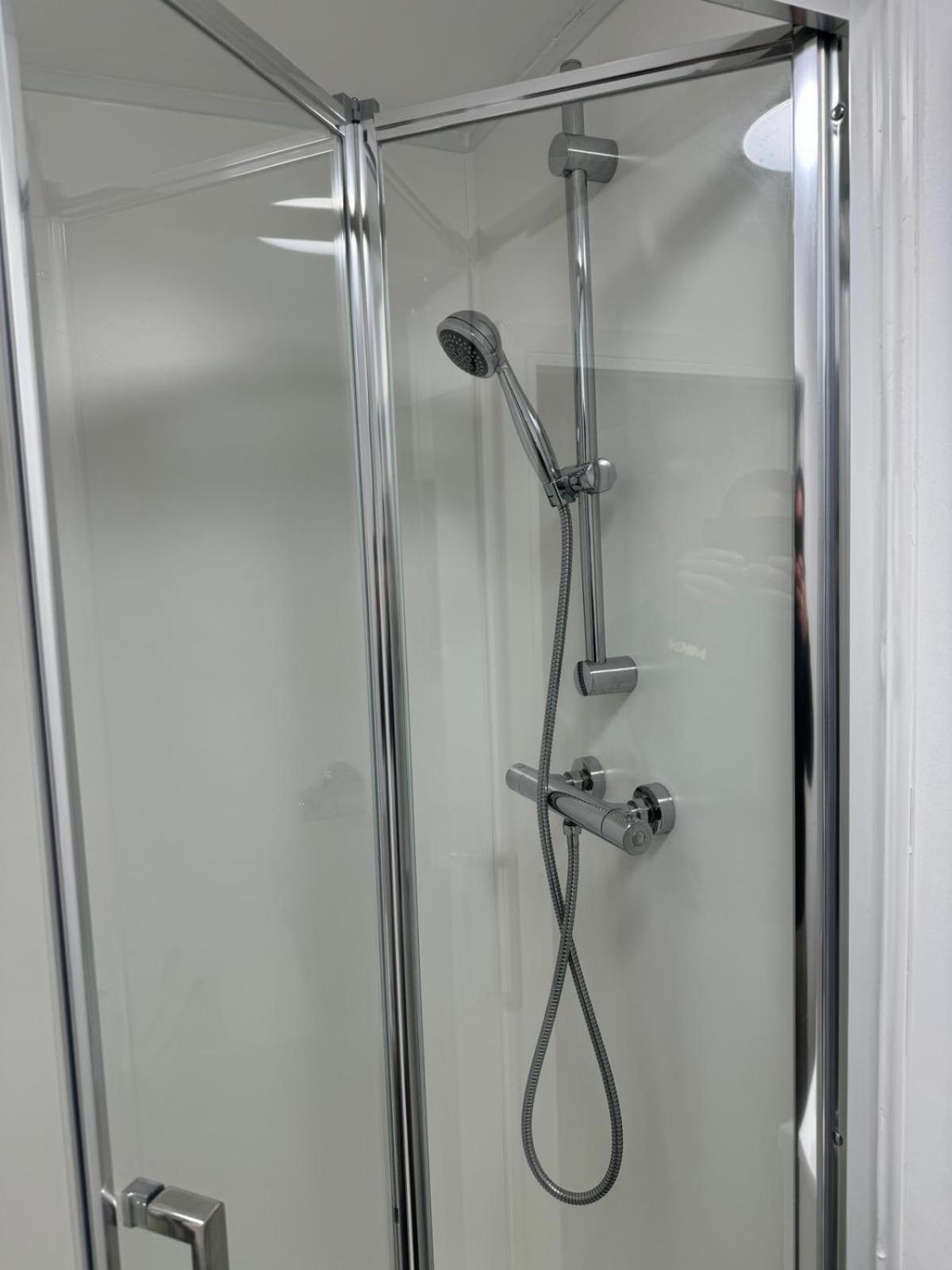 Premier Centre Room- Ensuite Guest house
